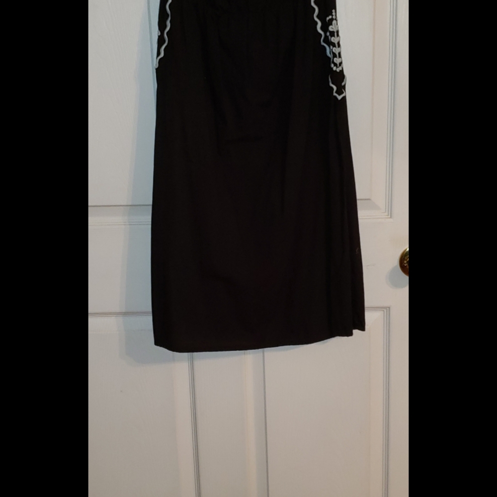 Dress - Picture 7 of 8
